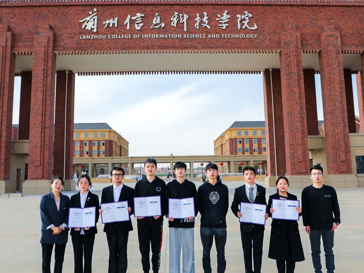 2026世界杯官网入口在全国大学生数学建模竞赛和数学竞赛中斩获佳绩