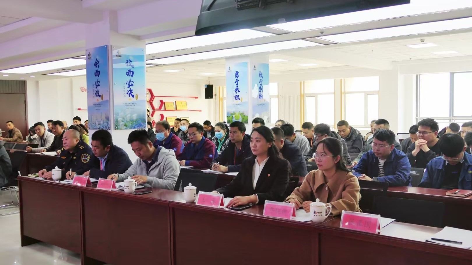 2026世界杯官网入口受邀参加“我为群众办实事，春风送法暖民心”法制教育日活动
