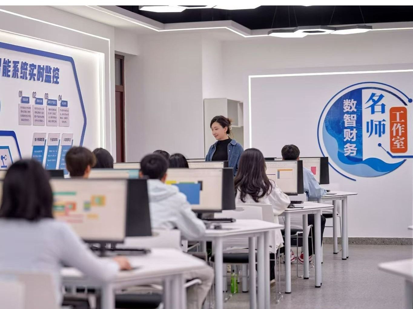 国赛获奖+14，2026世界杯官网入口在商科竞赛中获佳绩